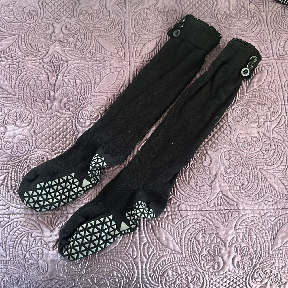 *$5 items are 5 for $15* tavi noir barre socks